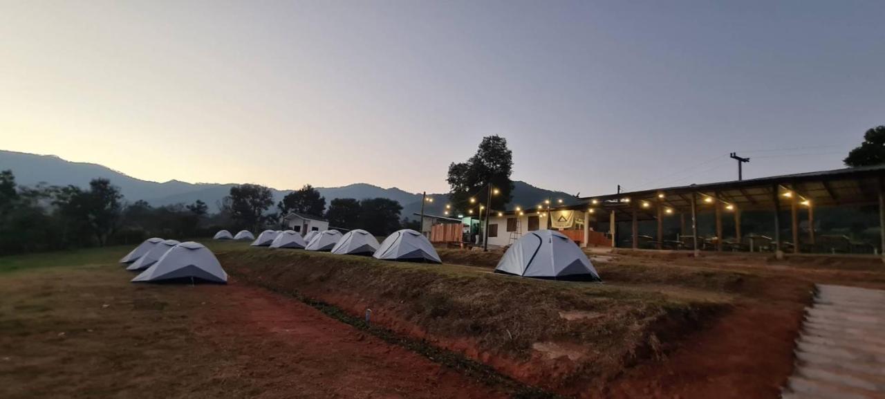 ข้างเขาแคมป์ Khangkhao Camp Ban Yang Khun Wang المظهر الخارجي الصورة